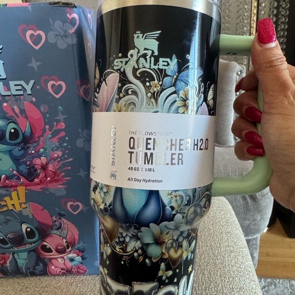 Stanley Quencher H2.0 40oz Tumbler with Blue and Pink Stitch Design. New. - Picture 8 of 8